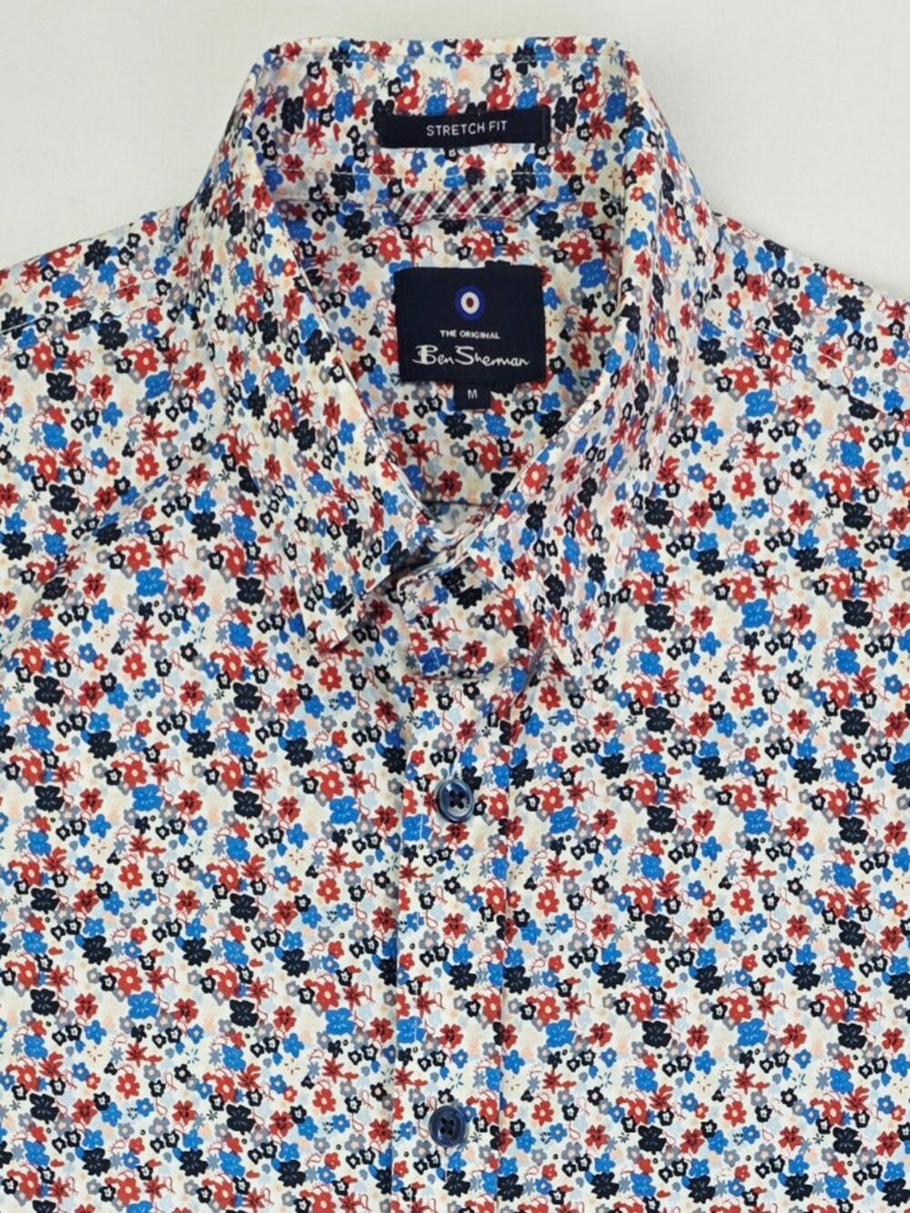 Ben Sherman Stretch Fit White Floral Men Size Medium Logo Tag Short Sleeve Shirt